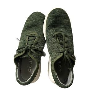 Kizik Madrid green sneakers. Women 8 / men 6 1/2.